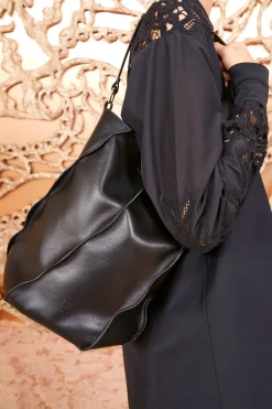 Outlet Ulla Johnson Adria Pleated Wave Bucket Noir