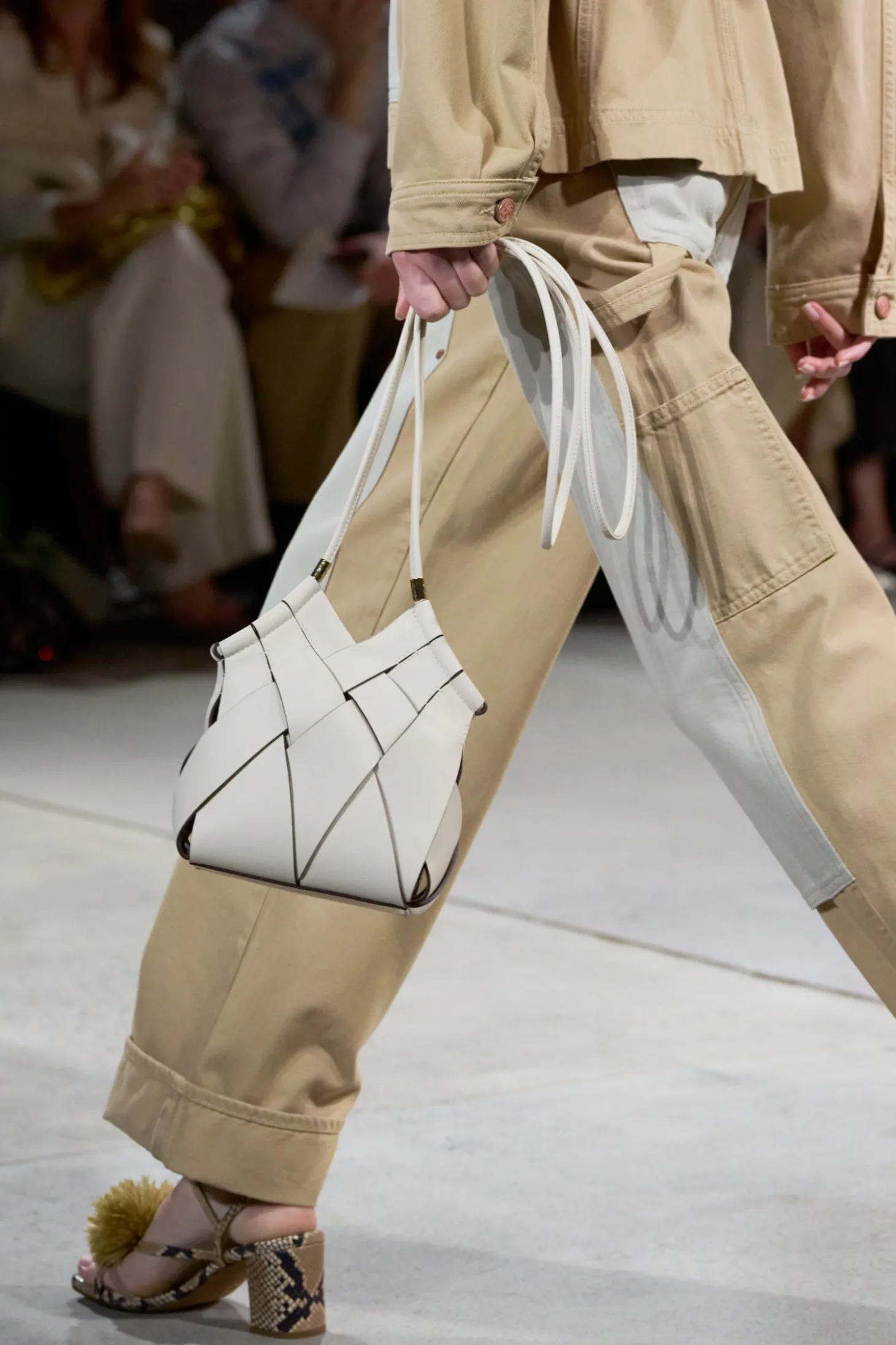 Discount Ulla Johnson Charlotte Woven Crossbody Cowrie